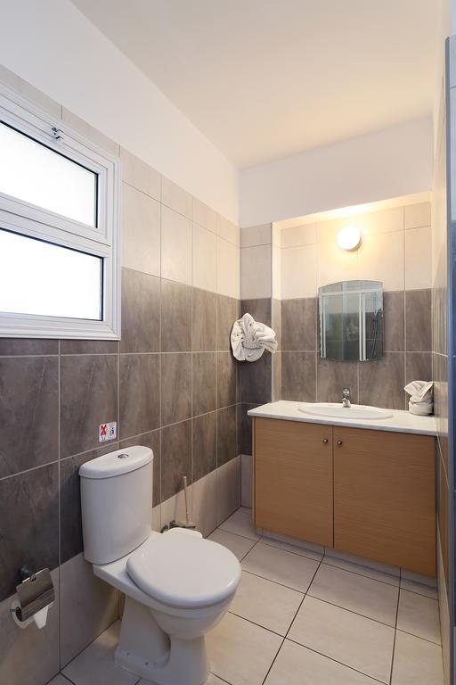 Apartament Adamou Gardens Pafos Zewnętrze zdjęcie