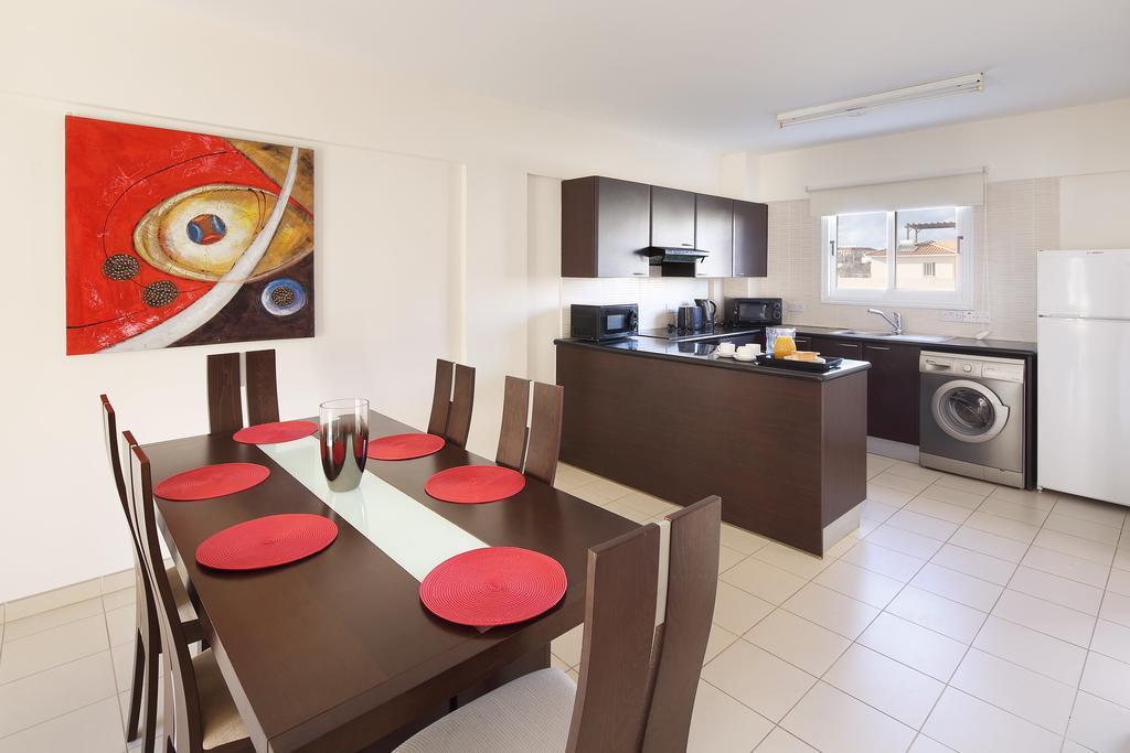 Apartament Adamou Gardens Pafos Zewnętrze zdjęcie